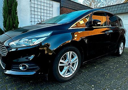 Ford S-Max 2,0 TDCi 110kW Titanium PowerShift