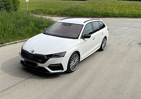 Skoda Octavia Combi RS - 8-fach, Matrix, HUD, AHK