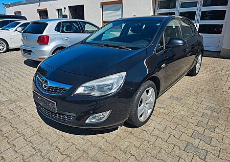 Opel Astra J Lim. 5-trg. Edition PDC