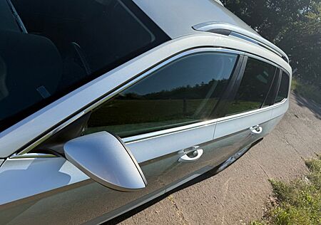 Skoda Superb 2.0 TDI DSG Style Combi Style Standheizg.