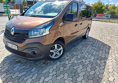 Renault Trafic mit Campingausbau