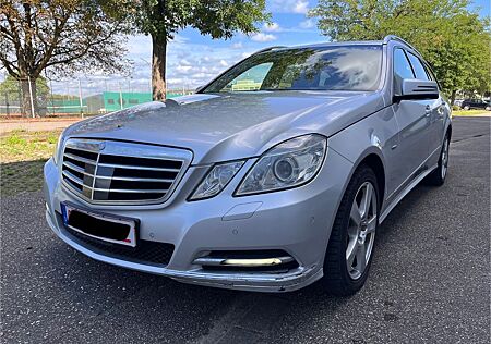 Mercedes-Benz E 250 E -Klasse CDI 4Matic, 1. Hand, TOP ZUSTAND