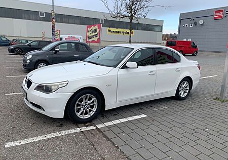 BMW 525i A -