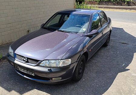 Opel Vectra 1.8 16V Komfort