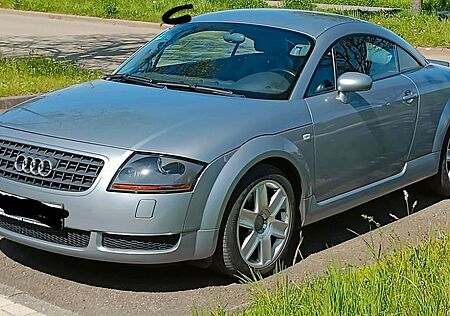 Audi TT Coupé 1.8T 132 kW tiptronic - silber