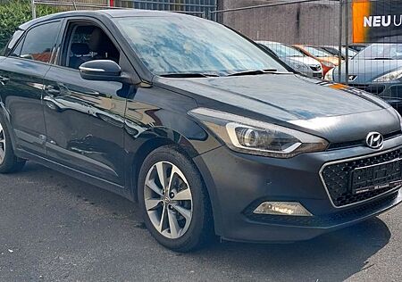 Hyundai i20 Style 1.4/NAVI/KAMERA/PDC/CLIMATR