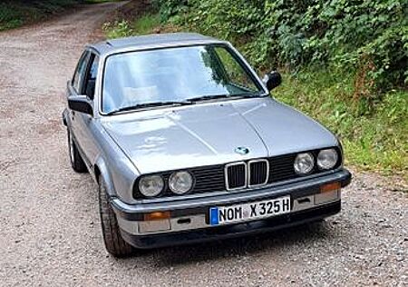 BMW 325i E30