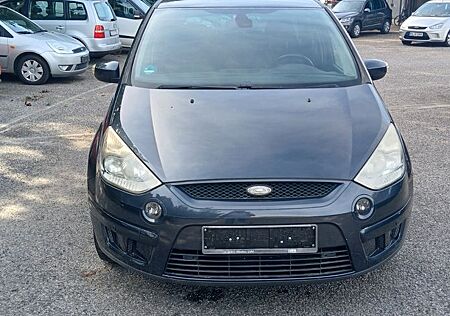 Ford S-Max Titanium