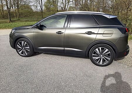 Peugeot 3008 1.6 Plug-In Hybrid4 300 e-EAT8 GT