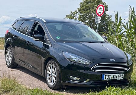 Ford Focus Turnier 1.0 EcoBoost Titanium