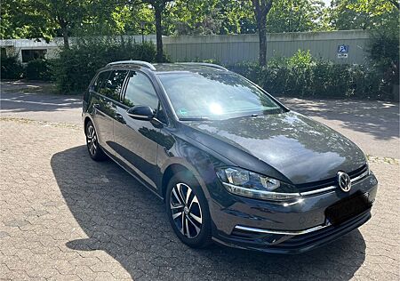 VW Golf Volkswagen 2.0 TDI SCR DSG IQ.DRIVE Variant IQ.DRIVE