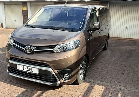 Toyota Pro Ace Proace Verso Compact Family 8-SITZER PANO HUD