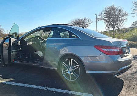 Mercedes-Benz E 500 Coupé 500E AMG Paket
