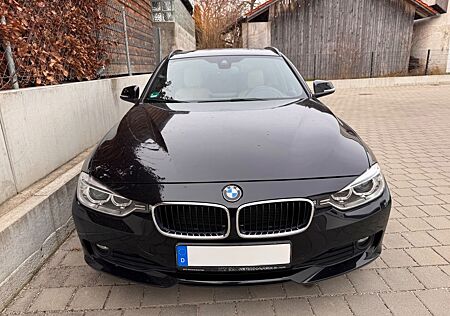 BMW 320d xDrive Touring Pano/Memory