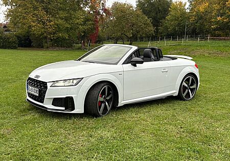 Audi TT quattro Cabrio 45 TFSI S Line Roadster