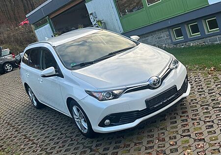 Toyota Auris Touring Sports Design Edition