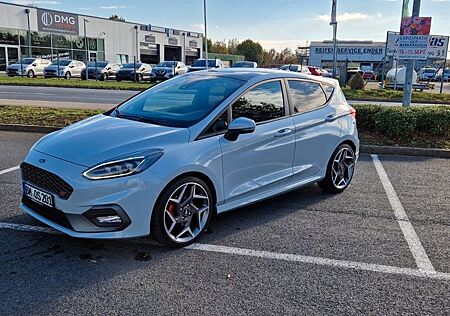 Ford Fiesta ST 5Türer/Panoramadach