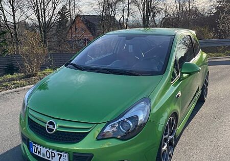 Opel Corsa D 1.6 Turbo OPC Nürburgring Edition