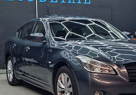 Infiniti M30 30d V6 Auto -