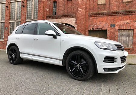 VW Touareg Volkswagen 3.0 V6 TDI DSG R-Line Vollausstattung