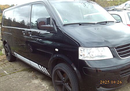 VW T5 Transporter Volkswagen - Caraveiie lang 9-Sitzer