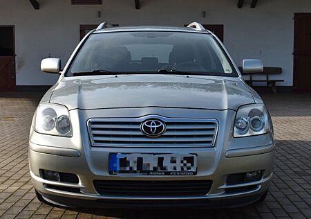 Toyota Avensis Combi Executive 1.8-l-VVT-i Automati...