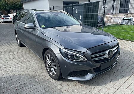 Mercedes-Benz C 180 C 180d T Avantgarde 360° Panarama Burmester AHK
