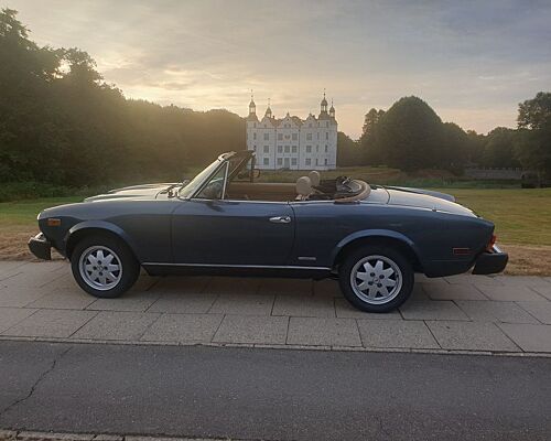 Fiat 124 Spider