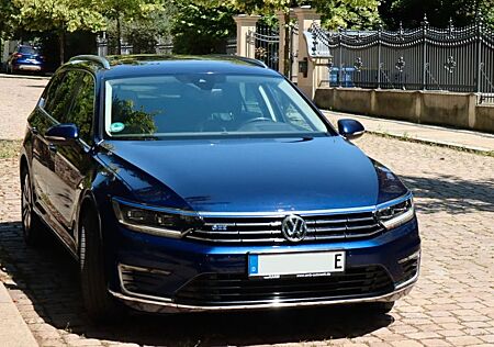 VW Passat Variant Volkswagen 1.4 TSI DSG GTE - LED Navi AHK Pa
