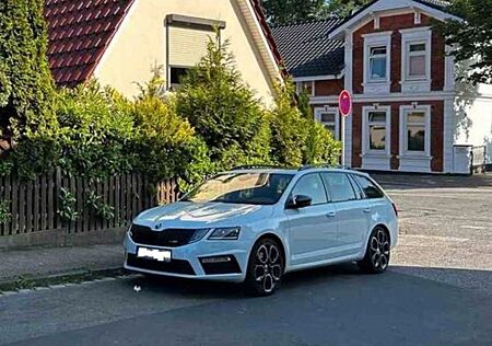 Skoda Octavia 2.0 TDI SCR DSG 4x4 RS Combi RS