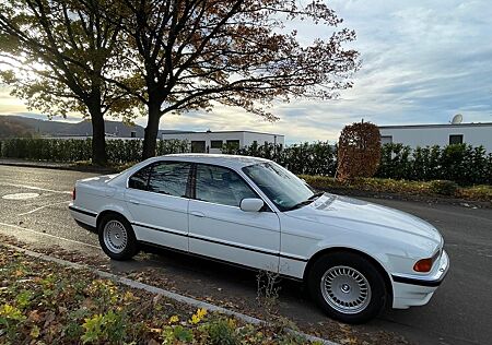 BMW 750i E38