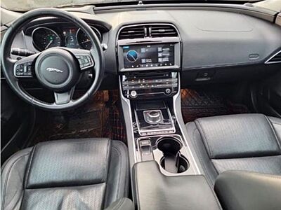 Jaguar XE 20d 180PS Prestige Automatik Prestige