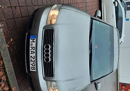 Audi A4 2.0 multitronic -