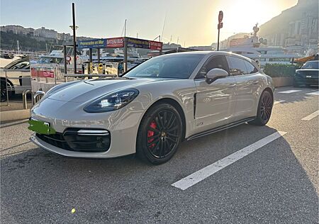 Porsche Panamera GTS Sport Turismo GTS