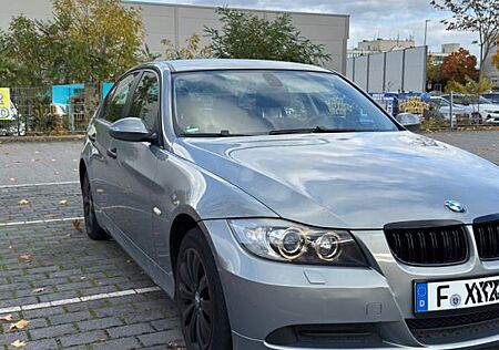 BMW 318i -