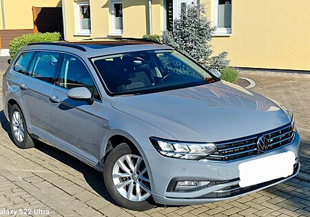 VW Passat Variant Volkswagen 2.0 TDI DSG*MATRIX*CAM*AHK*PANO*
