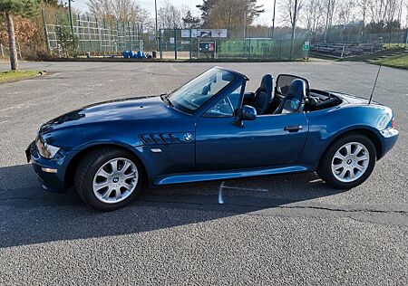 BMW Z3 Roadster Cabrio seltene Farbkombi blau/blau