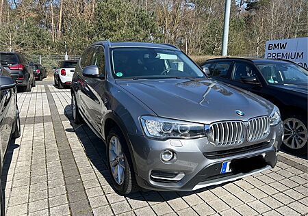 BMW X3 *xDrive20d*AT*xLine*Pano*Kamera*Xenon*RFK