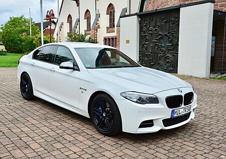 BMW M550d xDrive /HUD/KAMERA/K-ZUG/K-SITZ/LEDER