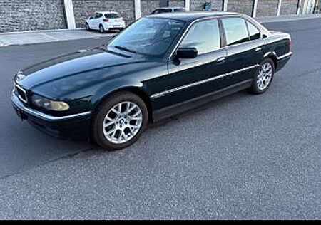 BMW 728i Auto
