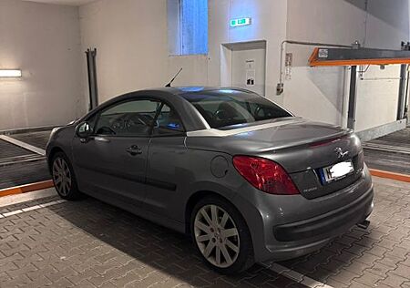 Peugeot 207 CC Roland Garros 150 THP Roland Garros