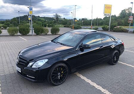 Mercedes-Benz E 350 Coupé CDI Super Austatung.
