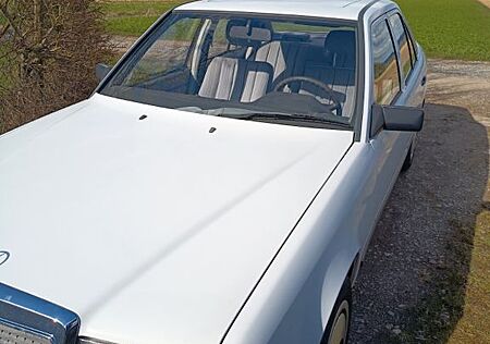 Mercedes-Benz E 250
