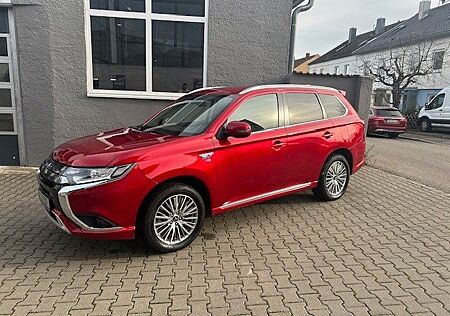 Mitsubishi Plug in Hybrid Outlander Outlander PHEV Spirit 4WD mit NAVI/AHK/RKF