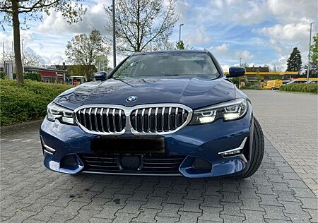 BMW 320 320dTouring xDrive LuxuryLine, Pano, Standheizun