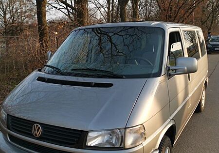 VW T4 Caravelle Volkswagen GL 2,5-l-Otto Syncro