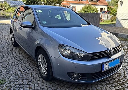 VW Golf Volkswagen 1.4 TSI 90 kW Comfortline SharkBlue Metalli
