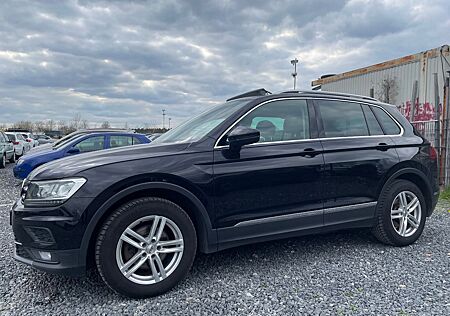 VW Tiguan Volkswagen 2.0 TDI Highline/SzHg/Panoroma/LED/Digita