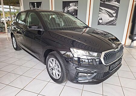 Skoda Fabia 1.0 TSI 130 Jahre/LED/Kamera/Sitzh/App