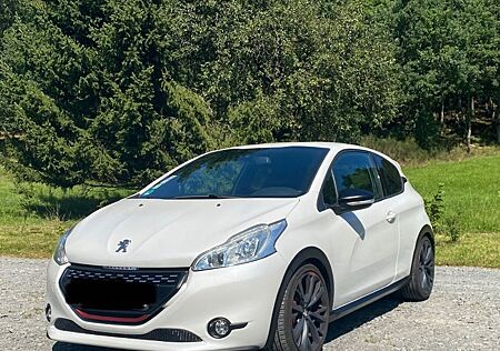 Peugeot 208 1.6 GTi 30th e-THP S/S GTi 30th